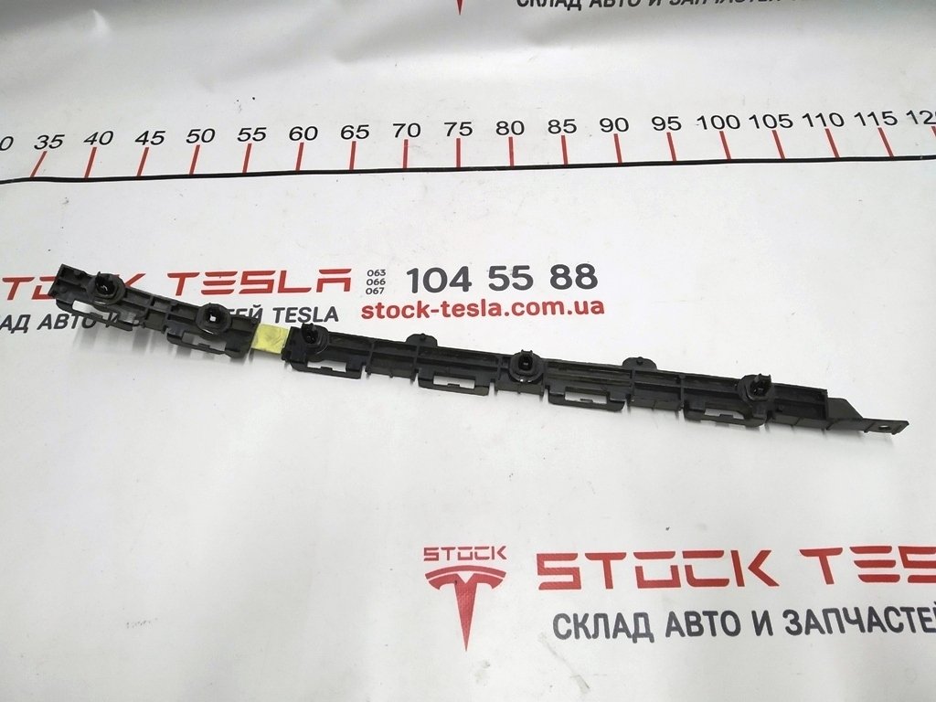 5 6008181-00-D Staffa di montaggio paraurti posteriore destra Tesla modello S, modello S REST 1091987-00-C
